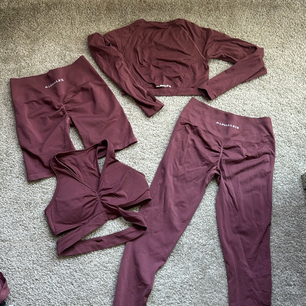 Alphalete Set
